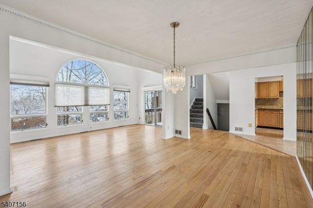 39 Cedarwood Ter., Woodland Park, NJ 07424