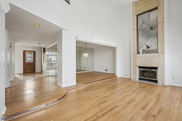 39 Cedarwood Ter., Woodland Park, NJ 07424