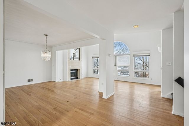 39 Cedarwood Ter., Woodland Park, NJ 07424