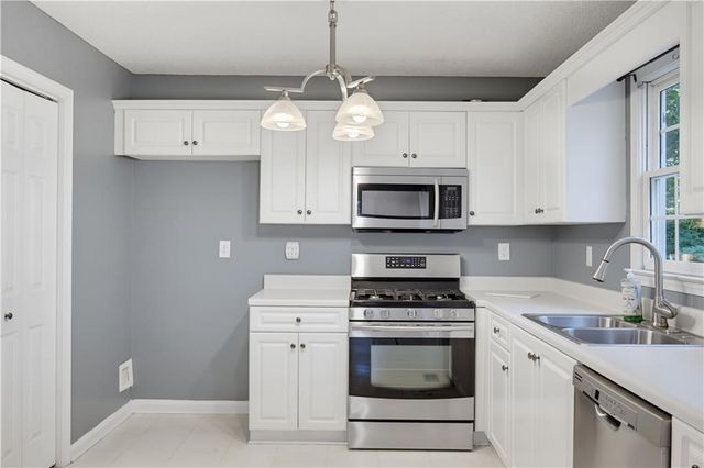 804 Abbington Lane, Douglasville, GA 30134
