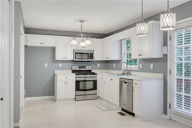 804 Abbington Lane, Douglasville, GA 30134