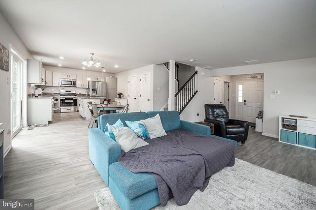 2994 DAPHNE DR, Vineland, NJ 08361