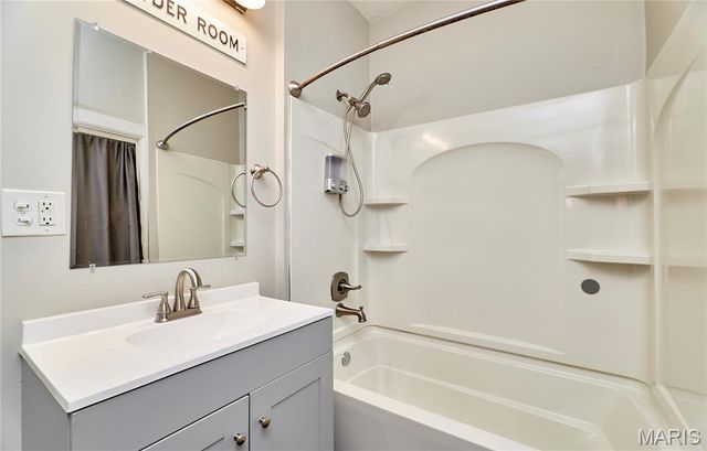 4832 Goethe Avenue, St Louis, MO 63116