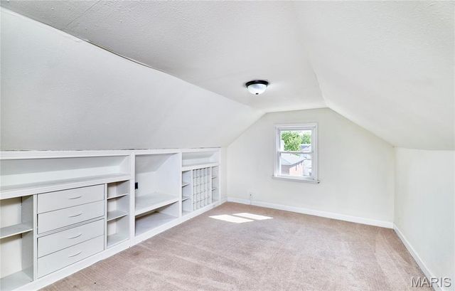 4832 Goethe Avenue, St Louis, MO 63116