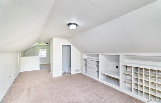 4832 Goethe Avenue, St Louis, MO 63116