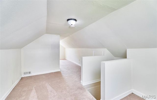 4832 Goethe Avenue, St Louis, MO 63116