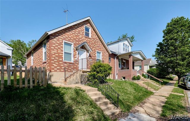 4832 Goethe Avenue, St Louis, MO 63116