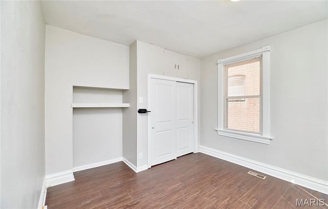 4832 Goethe Avenue, St Louis, MO 63116