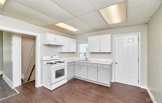 4832 Goethe Avenue, St Louis, MO 63116