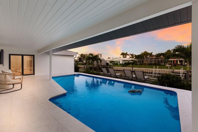 510 PUTTER LANE, Longboat Key, FL 34228