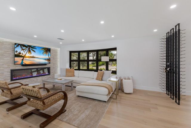 510 PUTTER LANE, Longboat Key, FL 34228