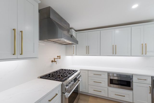 510 PUTTER LANE, Longboat Key, FL 34228