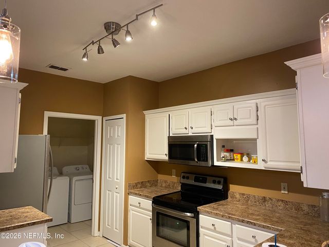 10000 GATE Parkway N 622, Jacksonville, FL 32246