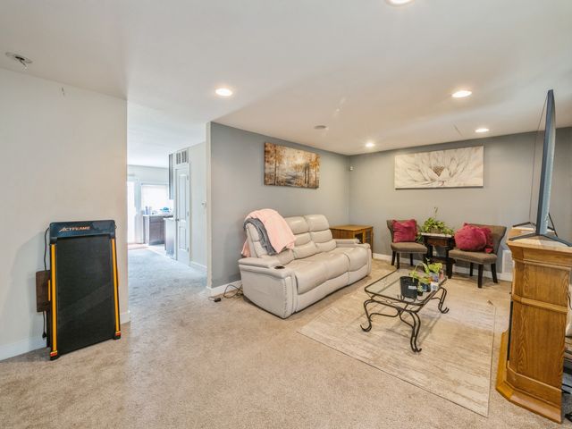 1117 Court B Court, Hanover Park, IL 60133
