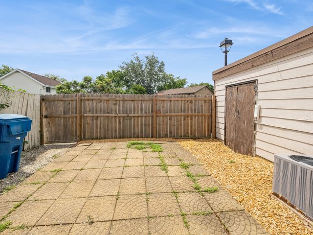 1117 Court B Court, Hanover Park, IL 60133
