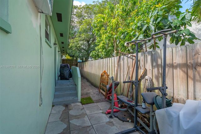 3712 SW 12th Ct, Fort Lauderdale, FL 33312