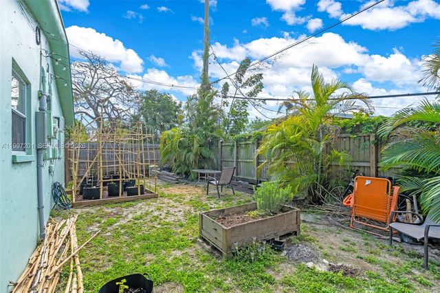 3712 SW 12th Ct, Fort Lauderdale, FL 33312
