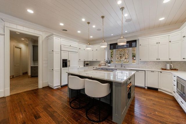 4500 Powers Ferry Road, Atlanta, GA 30327