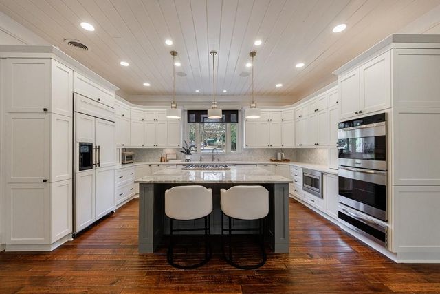 4500 Powers Ferry Road, Atlanta, GA 30327