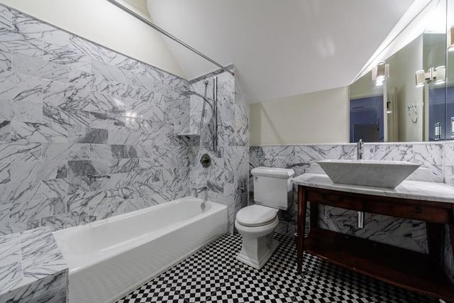 4500 Powers Ferry Road, Atlanta, GA 30327