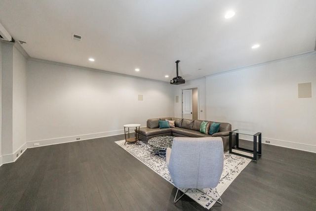 4500 Powers Ferry Road, Atlanta, GA 30327