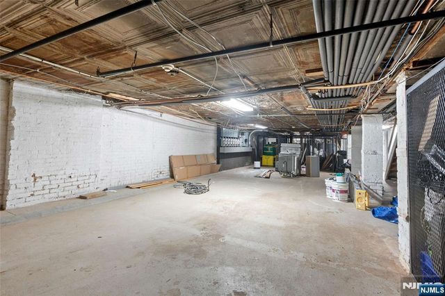 391 Central Avenue 1, Jersey City, NJ 07307