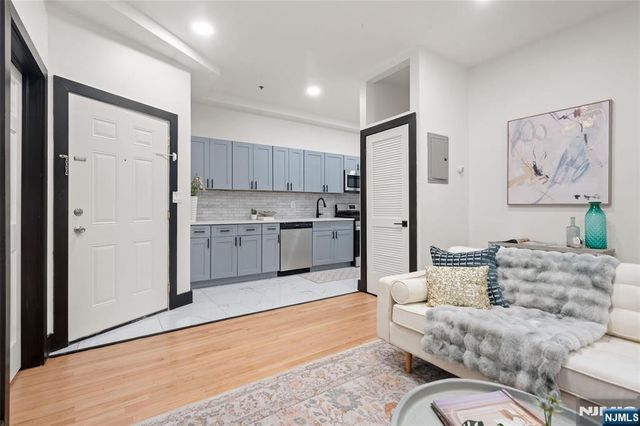 391 Central Avenue 1, Jersey City, NJ 07307