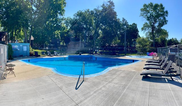 315 Park Lake Boulevard 207, Detroit Lakes, MN 56501