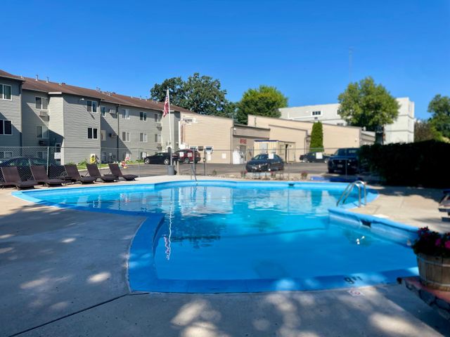 315 Park Lake Boulevard 207, Detroit Lakes, MN 56501