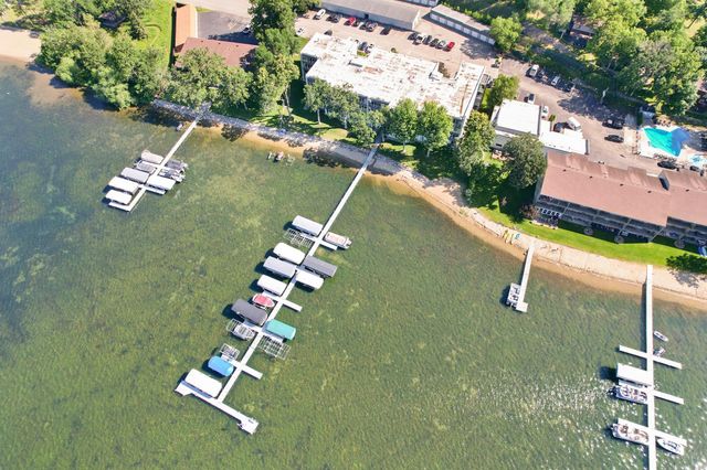 315 Park Lake Boulevard 207, Detroit Lakes, MN 56501