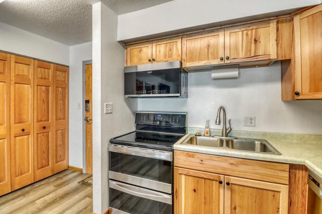 315 Park Lake Boulevard 207, Detroit Lakes, MN 56501