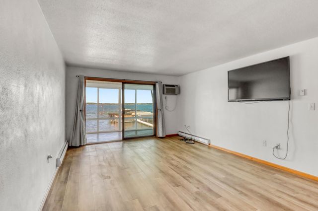 315 Park Lake Boulevard 207, Detroit Lakes, MN 56501