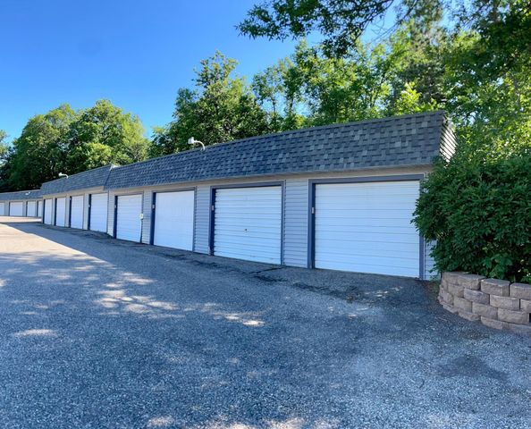 315 Park Lake Boulevard 207, Detroit Lakes, MN 56501