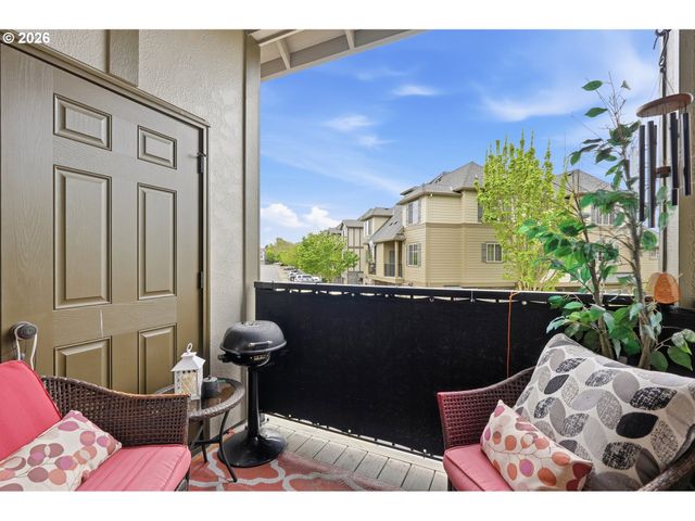 7869 Ne ROCKNE Way, Hillsboro, OR 97006