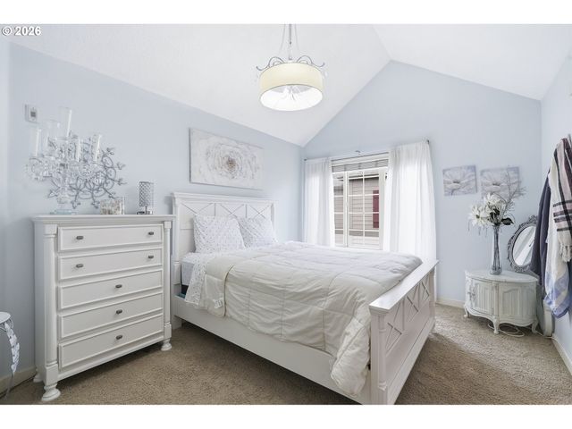 7869 Ne ROCKNE Way, Hillsboro, OR 97006