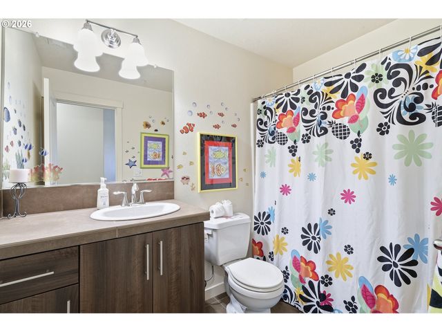 7869 Ne ROCKNE Way, Hillsboro, OR 97006