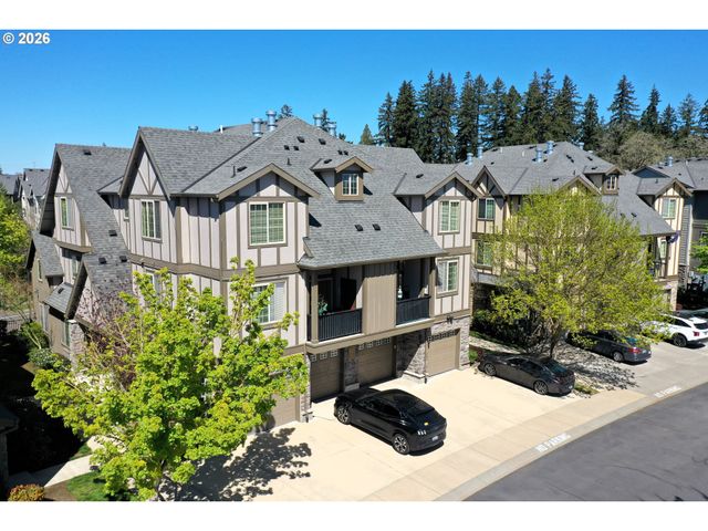 7869 Ne ROCKNE Way, Hillsboro, OR 97006