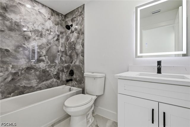 4231 NW 32nd LN, Cape Coral, FL 33993