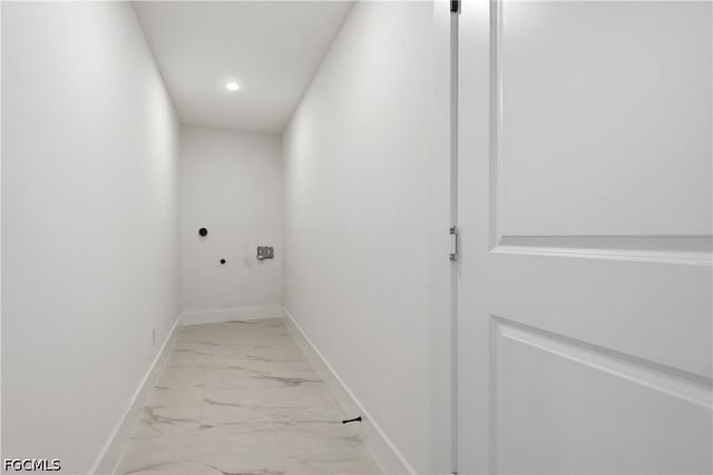 4231 NW 32nd LN, Cape Coral, FL 33993