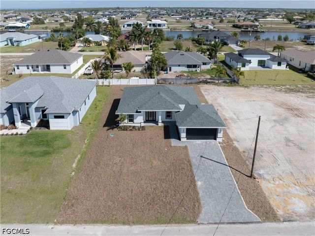 4231 NW 32nd LN, Cape Coral, FL 33993