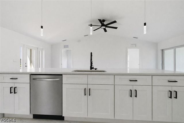 4231 NW 32nd LN, Cape Coral, FL 33993