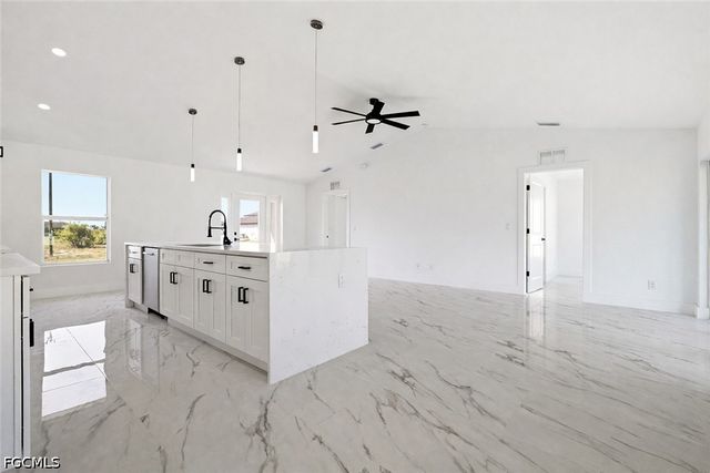 4231 NW 32nd LN, Cape Coral, FL 33993