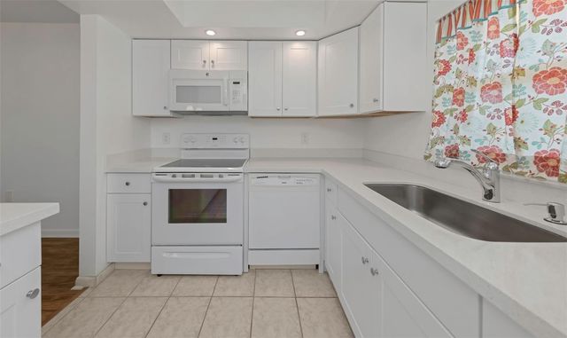 5020 BRITTANY DRIVE S 224, St Petersburg, FL 33715