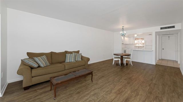 5020 BRITTANY DRIVE S 224, St Petersburg, FL 33715