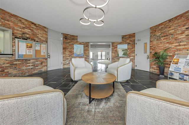 5020 BRITTANY DRIVE S 224, St Petersburg, FL 33715