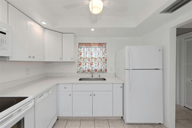 5020 BRITTANY DRIVE S 224, St Petersburg, FL 33715