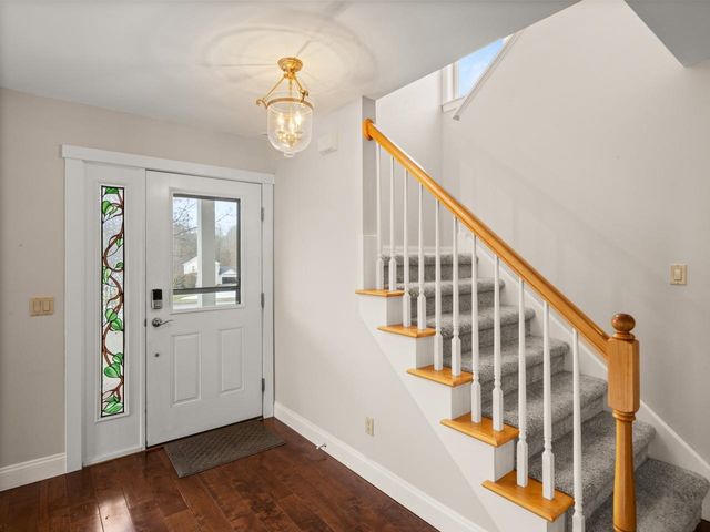 12 Stannard Drive, Essex, VT 05452