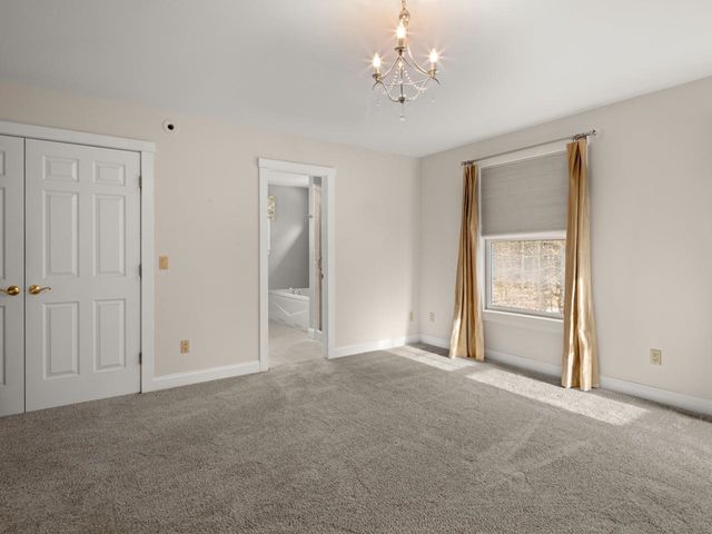 12 Stannard Drive, Essex, VT 05452