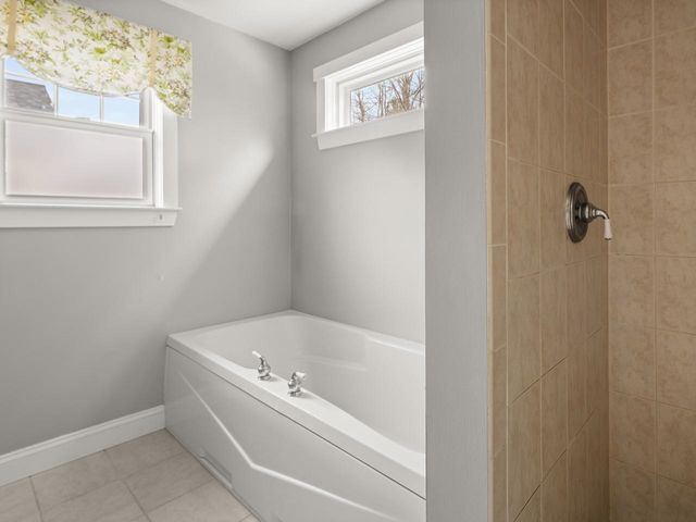 12 Stannard Drive, Essex, VT 05452