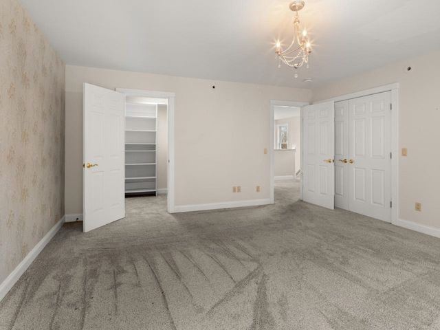 12 Stannard Drive, Essex, VT 05452